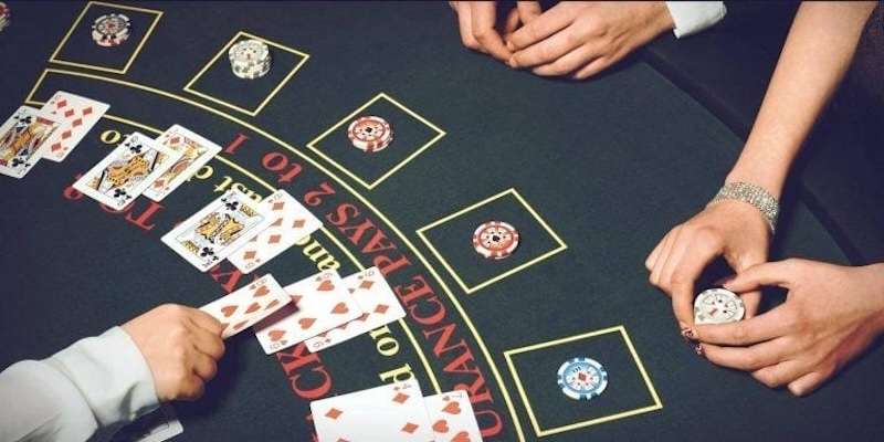 Cách chơi Blackjack trong một ván cược rất đơn giản và dễ hiểu cho người mới